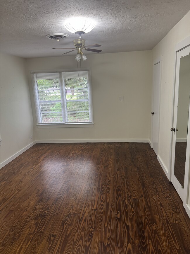 Building Photo - 5795 FM 1122