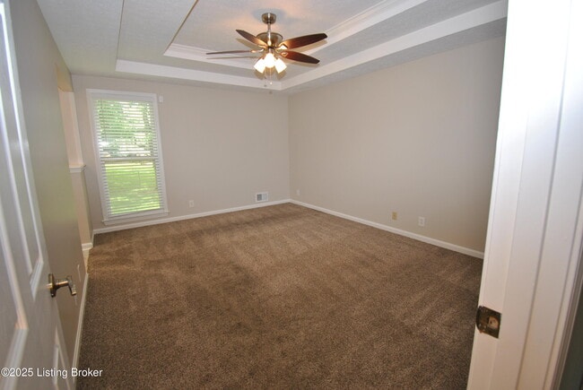 Building Photo - 12401 Ledges Dr