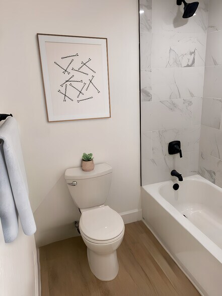 Building Photo - 3535 17th Ave S