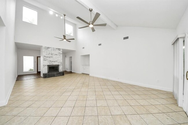 Building Photo - 11415 Ella Lee Dr