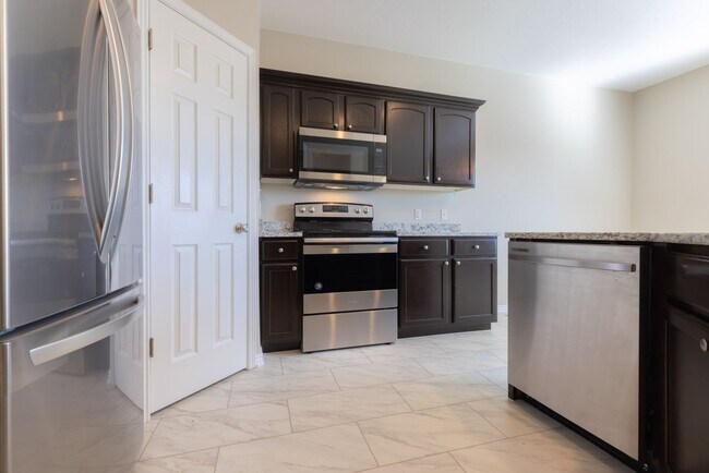 Building Photo - Darling home in desirable Little Valley with a PRIVATE POOL!