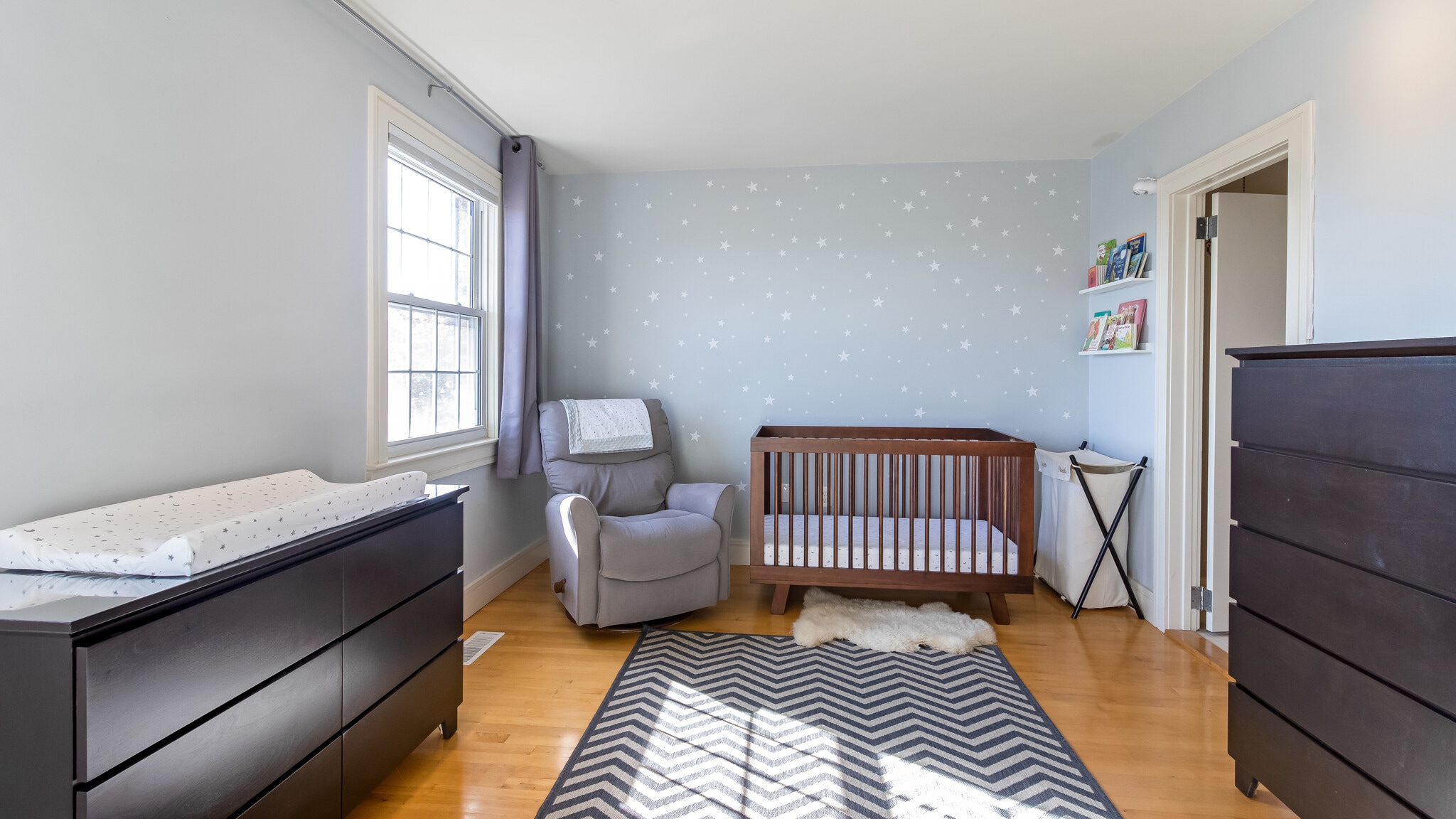 2nd Bedroom (same size as master) - 1640 Beekman Pl NW