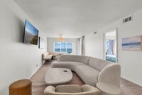 Building Photo - 511 S Ocean Blvd