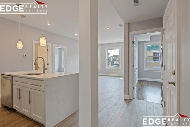 Building Photo - 144 Sutherland Rd