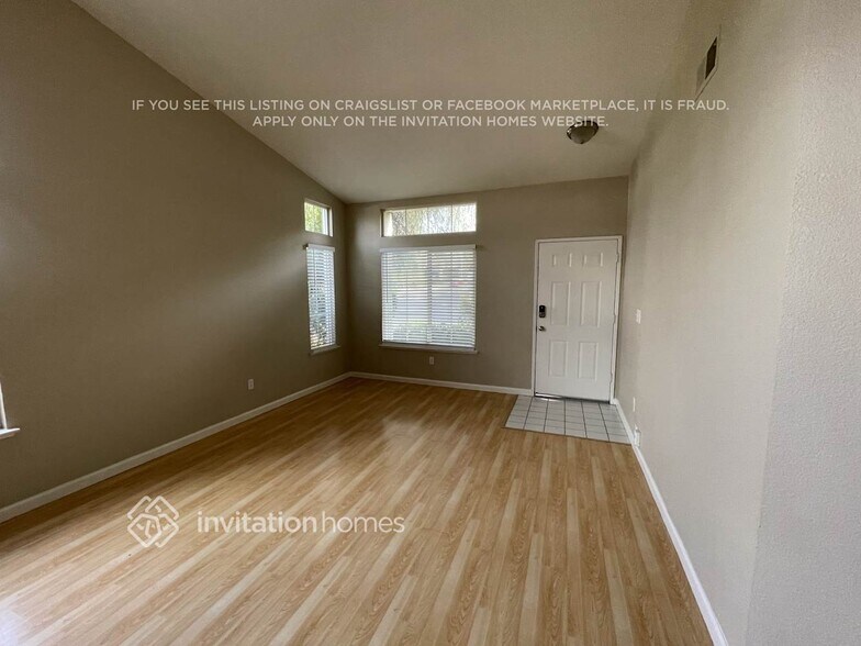 Building Photo - 5000 Mesa Ridge Dr