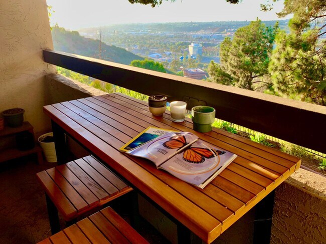 Building Photo - Beautiful 2 bed 2 bath Condo Located in North Park