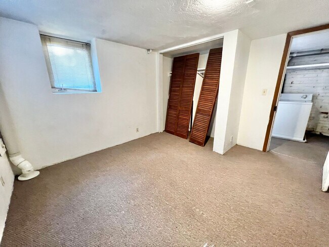 Interior Photo - The Remington (BR-LN-KB)