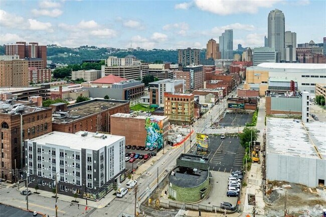 Building Photo - 1450 Fifth Ave