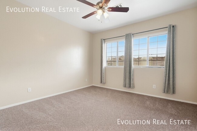 Building Photo - 455 S Mesa Dr
