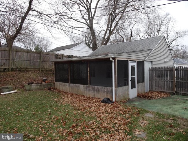 Building Photo - 53 Robinson Dr