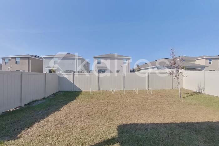 Building Photo - 8684 SW 44th Ct