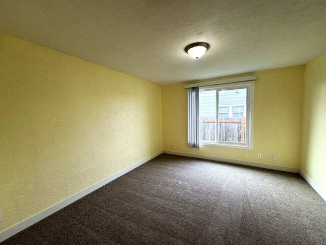 Building Photo - Charming Tacoma Home with Fireplace & Detached Shop