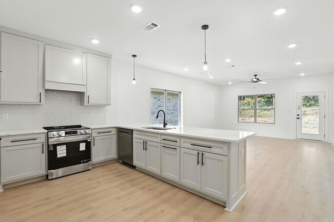Building Photo - 13419 Teton Dr