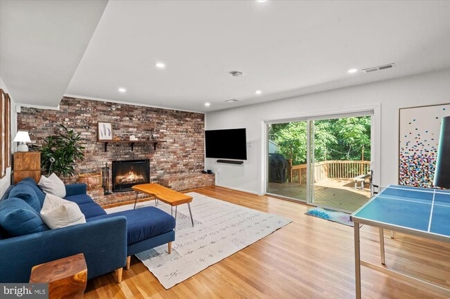 Building Photo - 6123 Beech Tree Dr