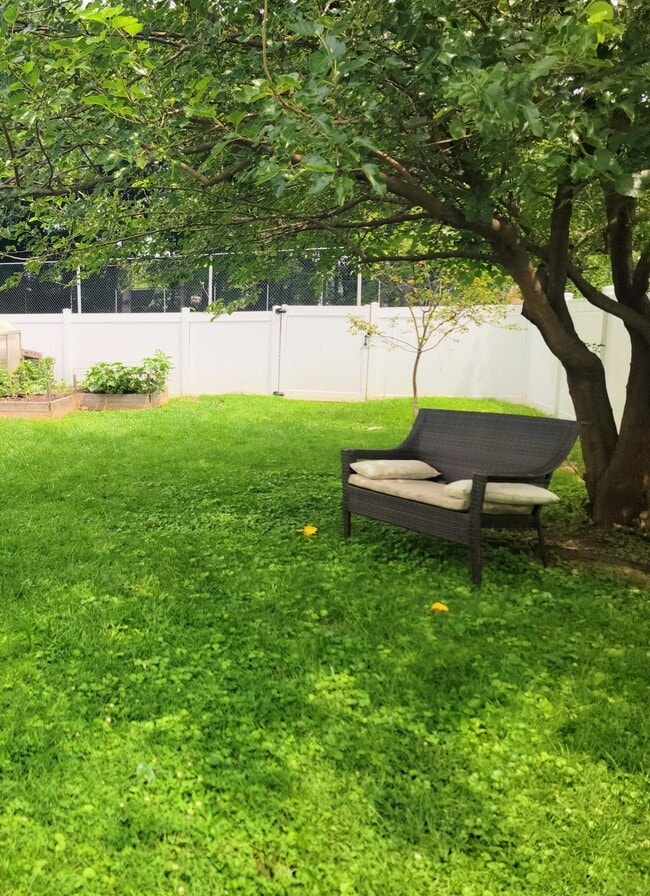 Building Photo - 707 Douglass Ave