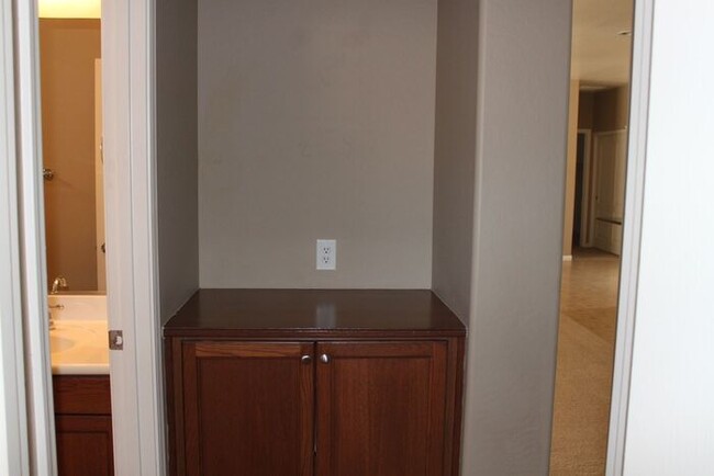 Building Photo - Great Gilbert Location!
