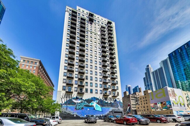 Building Photo - 910 S Michigan Ave
