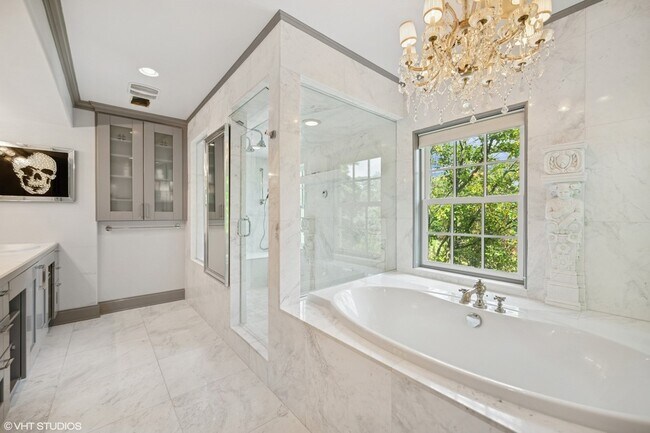 Building Photo - 82 Woodley Rd