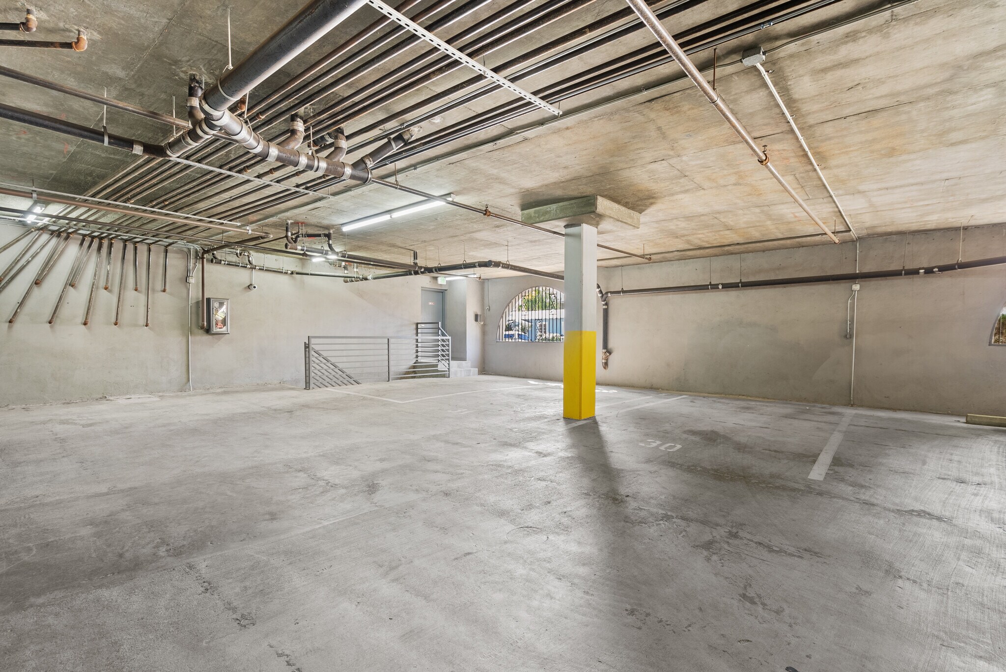Building Photo - 600 E Magnolia Blvd