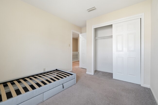 Building Photo - 3914 Wyckoff Dr