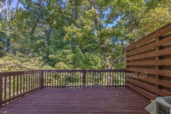 Building Photo - 519 Peachers Ridge Rd