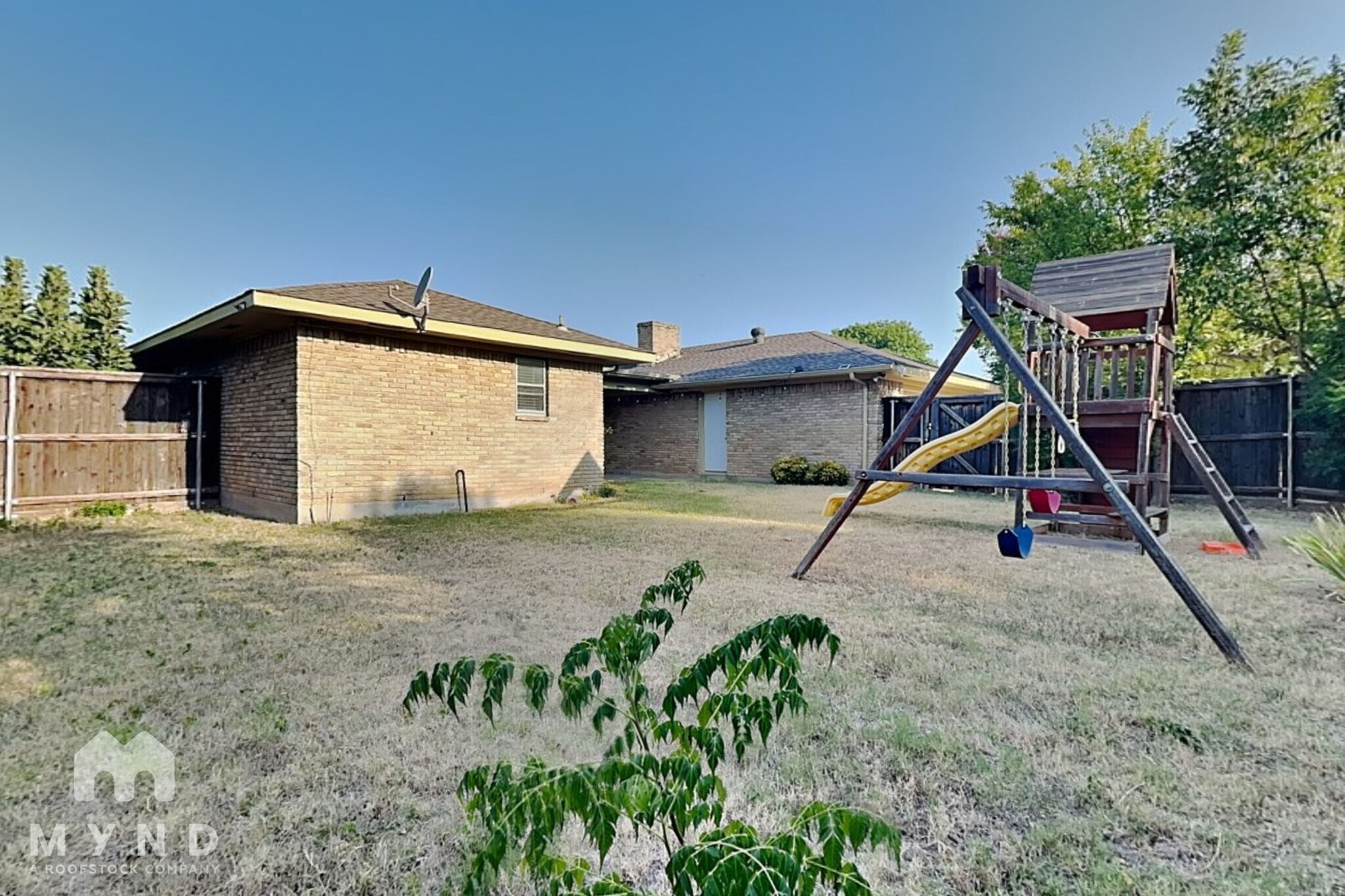 Building Photo - 810 Bradfield Dr