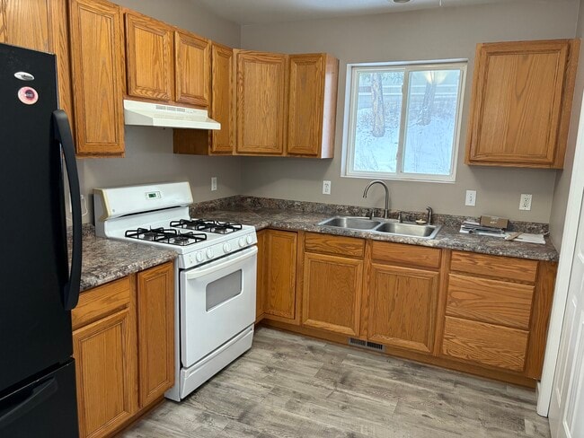 Building Photo - 294 Wildebeest Ln