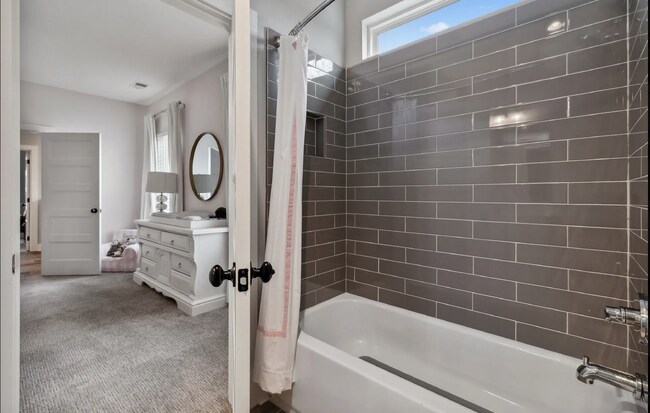 Building Photo - "Experience Nashville Charm: Spacious 3-Bed, 3.5-Bath Retreat on Byrum Avenue!" Fenced Back Yard!