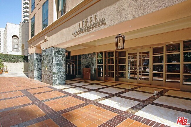 Building Photo - 10520 Wilshire Blvd
