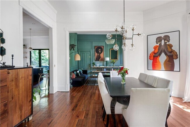 Building Photo - 383 Park Ave SE