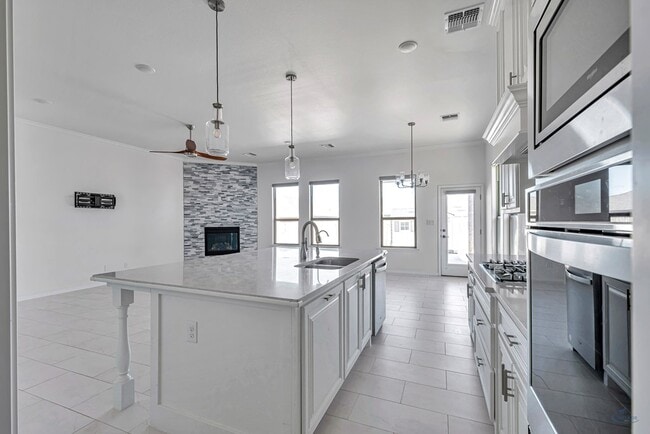 Building Photo - 1813 Wrigley Dr