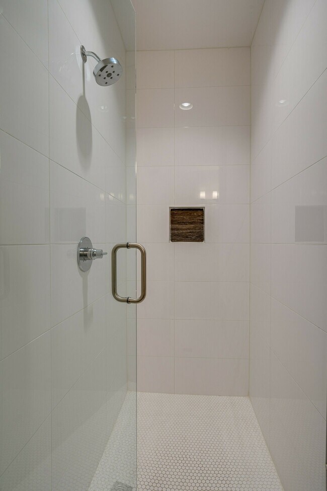 Building Photo - 2910 Felicia St