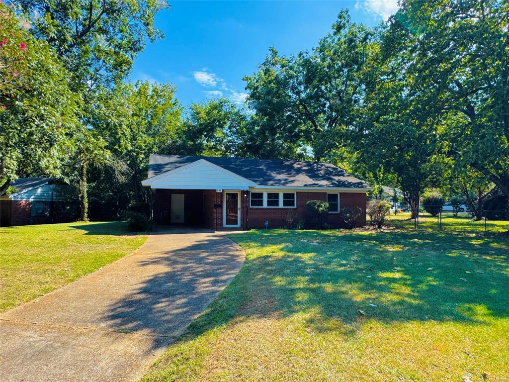 Building Photo - 929 Parkwood Dr