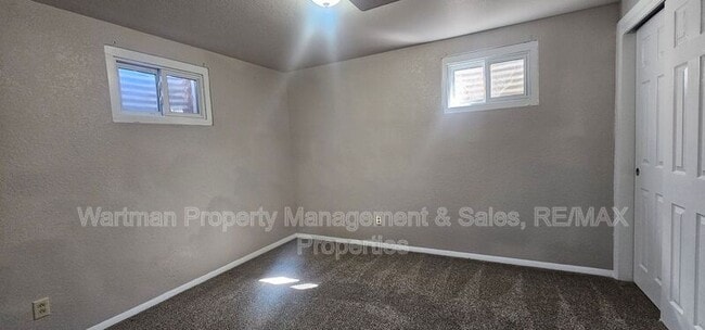 Building Photo - 167 Judson St