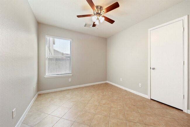 Building Photo - 18323 Fair Grange Ln