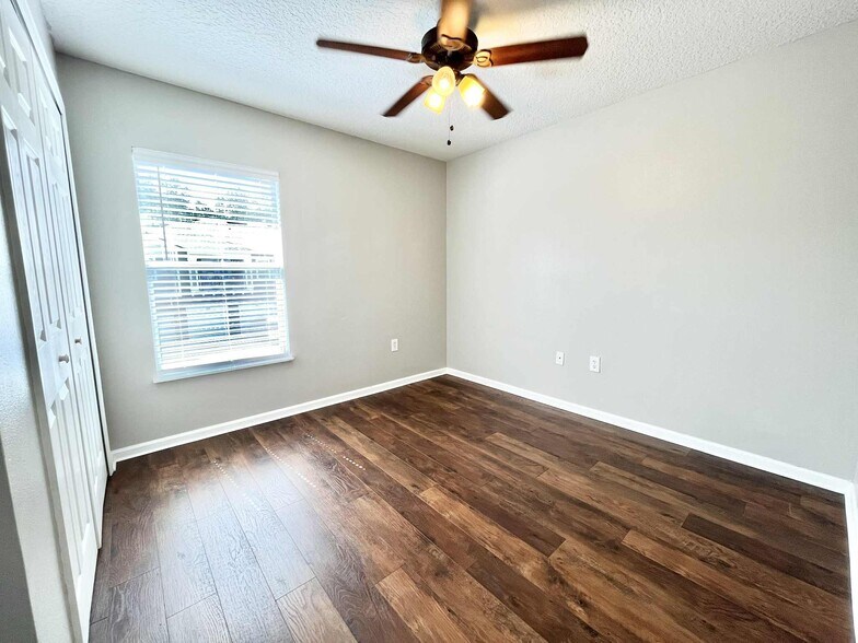 Building Photo - 2780 Golden Lake Loop