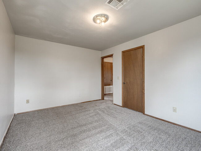 Building Photo - 11308 Meadow Ridge Ln