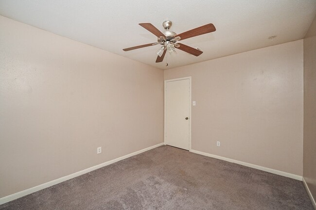 Building Photo - 1531 Grand Jct Dr