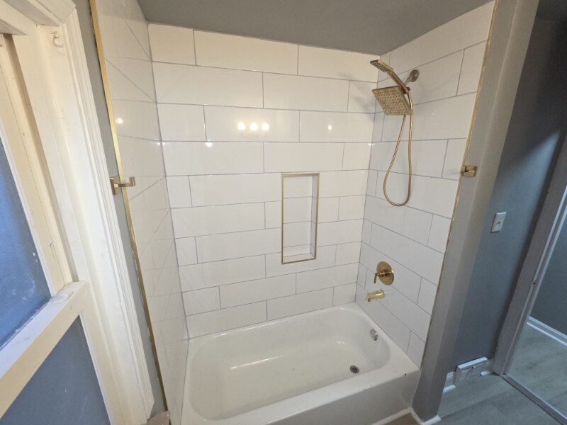 Building Photo - 4493 Telhurst Rd