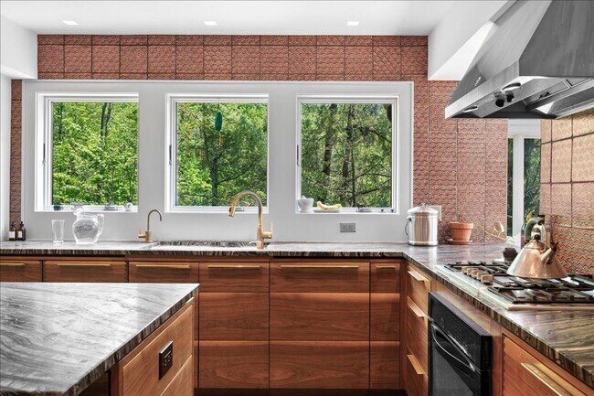 Building Photo - Stunning Updated Home with Private Pond Views in Chappaqua