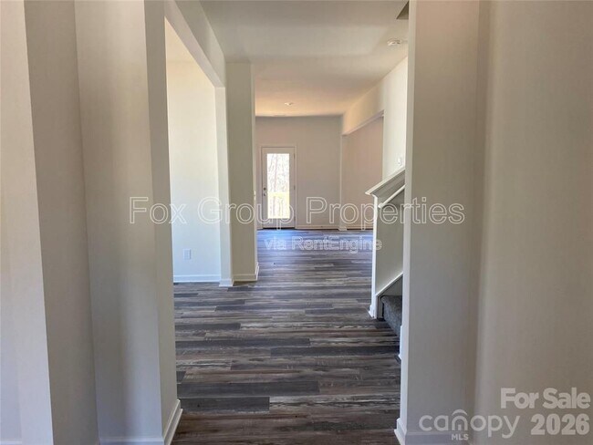 Building Photo - 1662 Nicholas Way