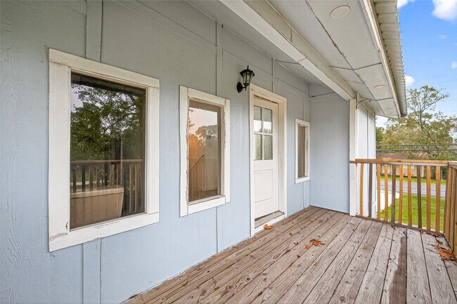 Building Photo - 5199 E Farm to Market 1988