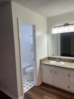 Building Photo - 228 E Greenfield Dr