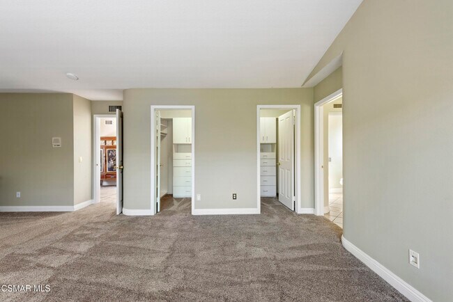 Building Photo - 1811 Fox Springs Cir