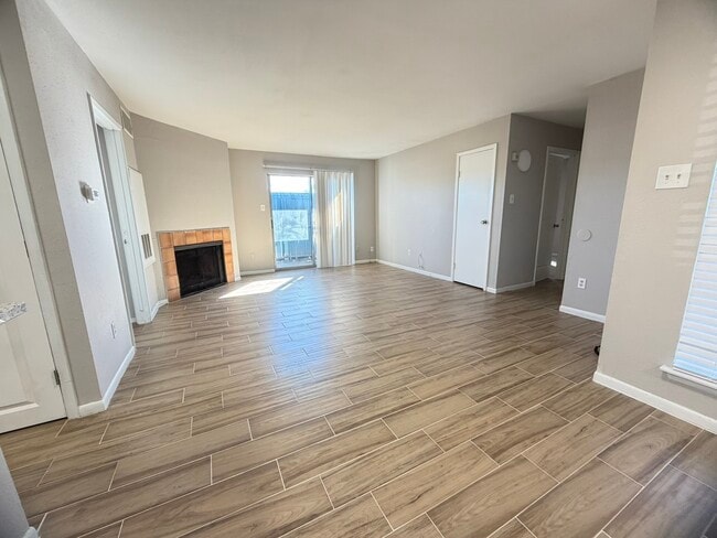 Building Photo - 10001 Westpark Dr