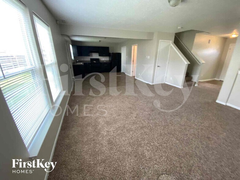 Building Photo - 8854 Youngs Creek Ln