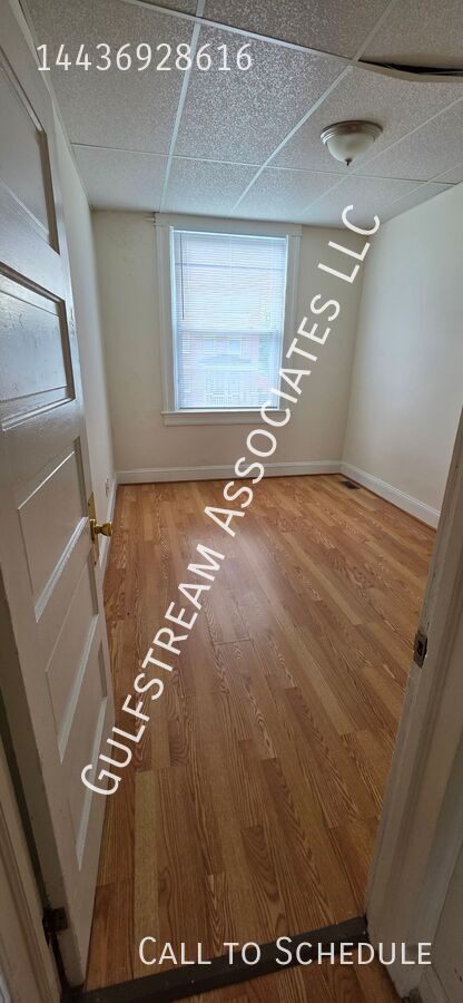 Building Photo - 521 Normandy Ave