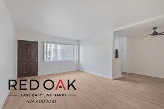 Building Photo - 3401 Ocean Park Blvd