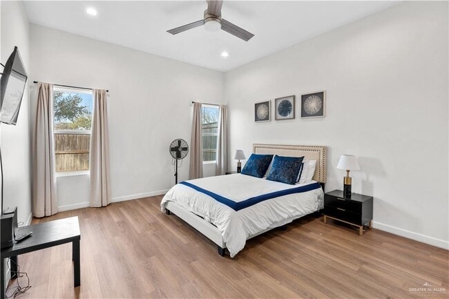 Building Photo - 25 West St