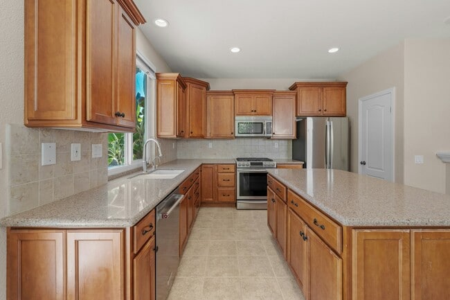 Building Photo - 1589 Turquoise Dr